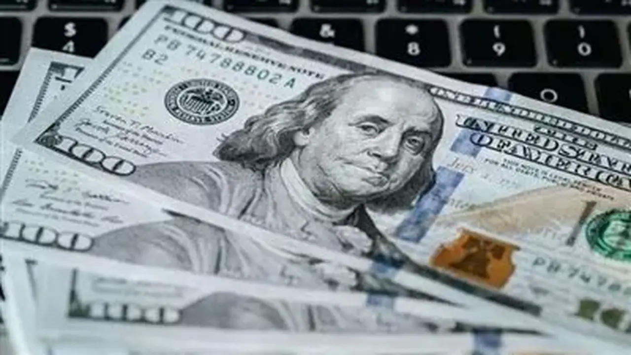 تباين سعر الدولار في البنوك المصرية خلال تعاملات اليوم الأحد وتحديثاتها الأخيرة